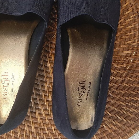 East 5th Suede Block Heel Dress Shoes - Picture 6 of 8